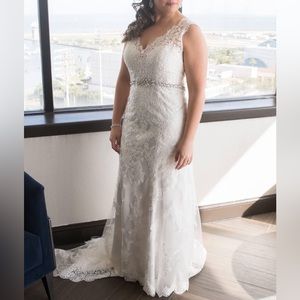 Maggie Sottero Wedding Dress